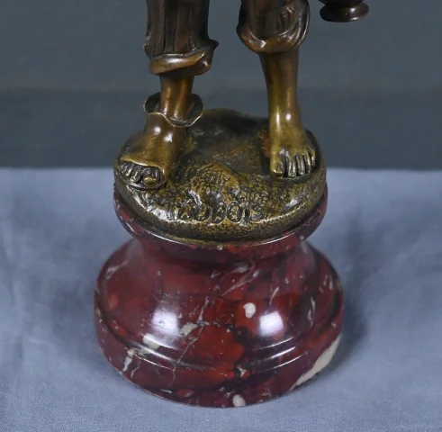 Bronze « Le Petit Porteur d'Eau », firmado Dubois – Finales del siglo XIX