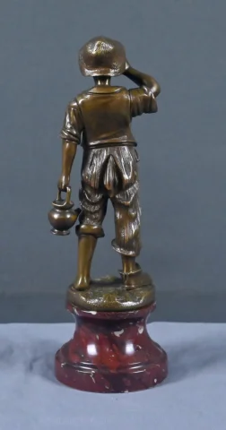 Bronze « Le Petit Porteur d'Eau », firmado Dubois – Finales del siglo XIX