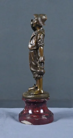 Bronze « Le Petit Porteur d'Eau », firmado Dubois – Finales del siglo XIX