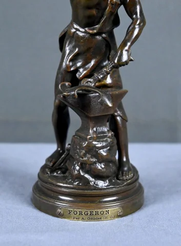 Bronze « Le Forgeron », firmado A. Gaudez – Finales del siglo XIX