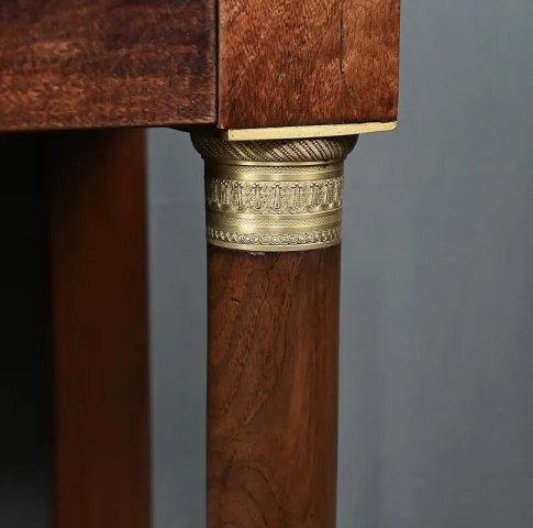Petite Console en Acajou, style Empire – XIXe

小型桃花心木台, 帝政风格 – 19世纪 — Restauré