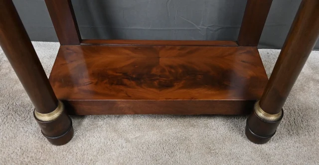 Petite Console en Acajou, style Empire – XIXe

小型桃花心木台, 帝政风格 – 19世纪 — Restauré
