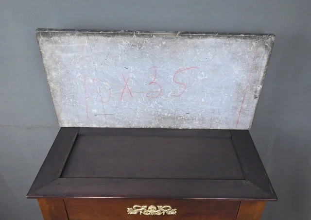 Petite Console en Acajou, style Empire – XIXe

小型桃花心木台, 帝政风格 – 19世纪 — Restauré