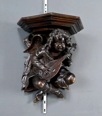 Wandkonsole aus geschnitztem Nussbaum, Renaissance-Stil – spätes 19. Jahrhundert — Restauré