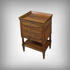 Petite Table de Salon en Noyer, style Louis-Philippe – Milieu XIXe

ルイ・フィリップ様式のウォールナット製小型サロンテーブル – 19世紀中頃