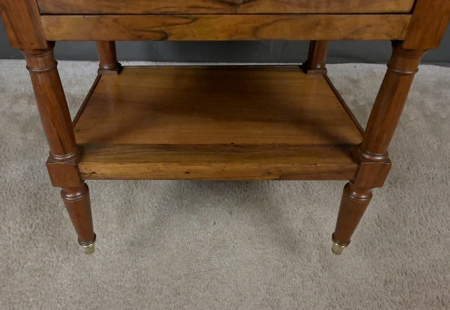 Petite Table de Salon en Noyer, style Louis-Philippe – Milieu XIXe

ルイ・フィリップ様式のウォールナット製小型サロンテーブル – 19世紀中頃 — Restauré