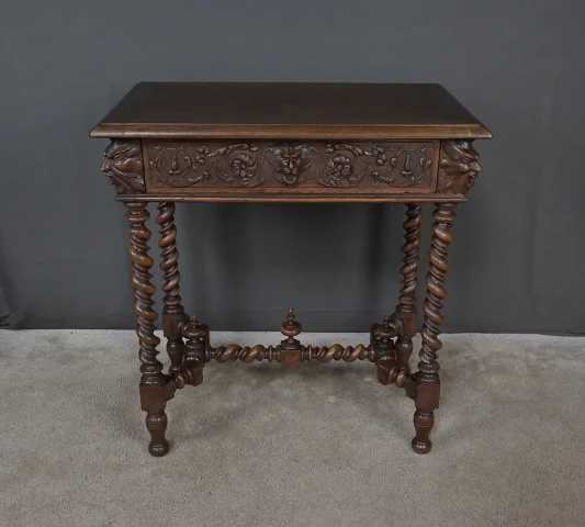 Petite Table Bureau en Noyer、アンリ2世様式 – 19世紀末 — Restauré