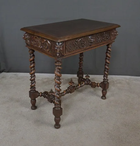 Petite Table Bureau en Noyer、アンリ2世様式 – 19世紀末 — Restauré