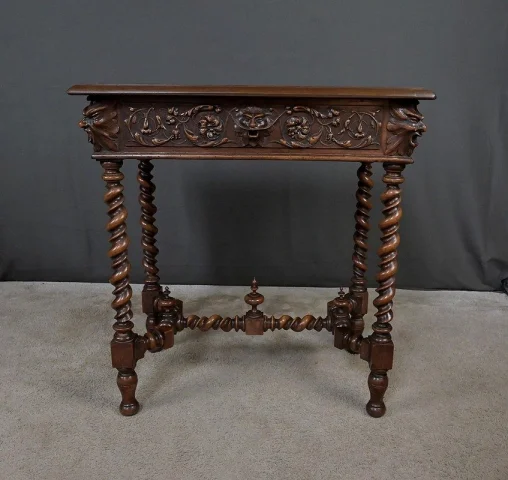 Petite Table Bureau en Noyer、アンリ2世様式 – 19世紀末 — Restauré