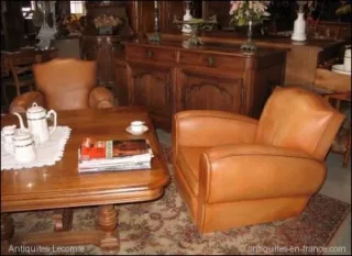 Paire de Fauteuils-Club en cuir  XXeme