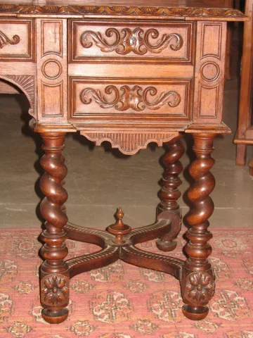 LOUIS XIII SCHREIBTISCH
