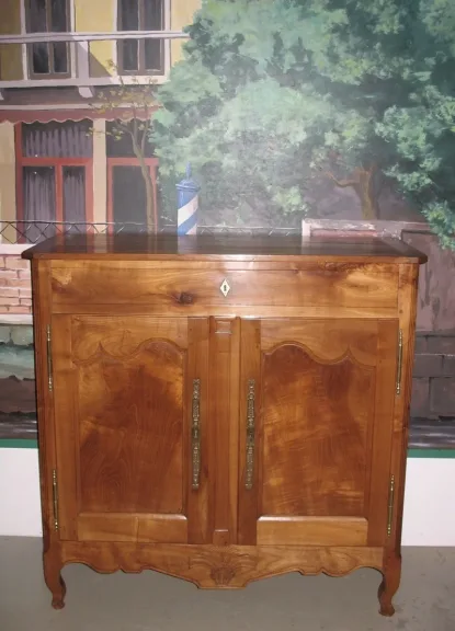 LOUIS XV STYLE BUFFET