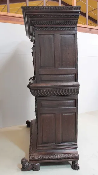 RENAISSANCE STYLE OAK CABINET