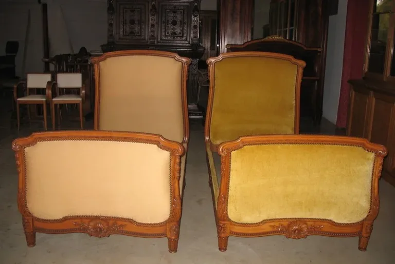 Lits Jumeaux de style Louis XV  XXe
