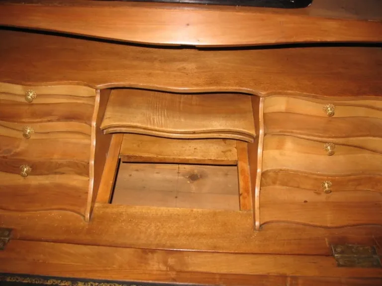 LOUIS XV SLOPE TOP DESK
