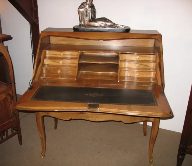 LOUIS XV SLOPE TOP DESK