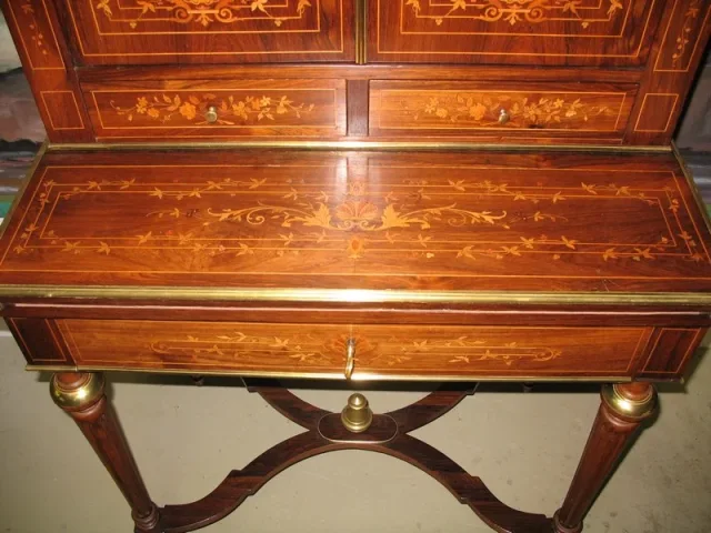 "Bonheur du Jour" en Palissandre Style Louis XVI  XIXe