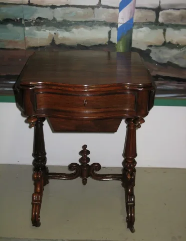 LOUIS PHILIPPE PERIOD SEWING BOX