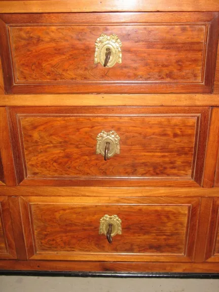 LOUIS XVI STIJL CHEST OF TRAWERS IN MAHOGANY
