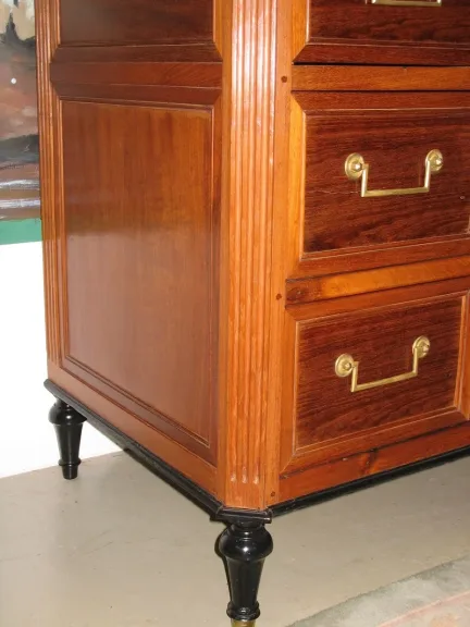 LOUIS XVI STIJL CHEST OF TRAWERS IN MAHOGANY