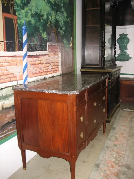 LOUIS XVI PERIODE CHEST OF TRAWERS