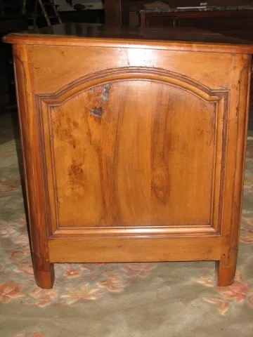 Bureau Louis XIV en noyer XVIIIe