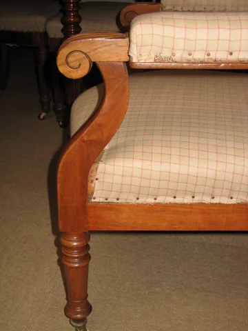 Fauteuil Voltaire en noyer XIXe
