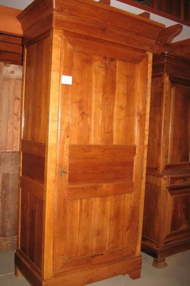 LOUIS PHILIPPE PERIODEN BONNETIERE SCHRANK