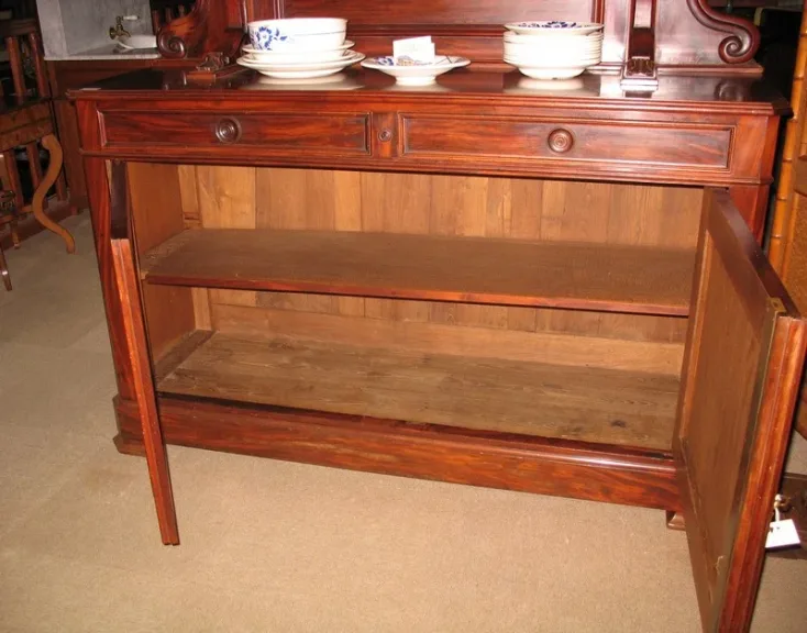 MAHOGANY CHIFFONIER
