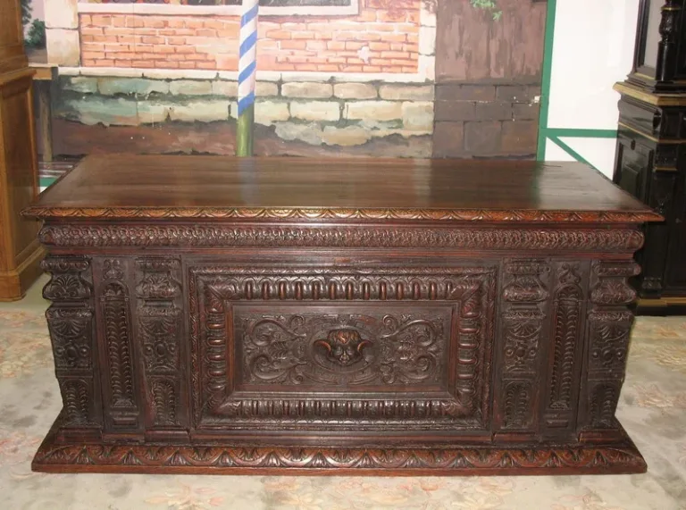 17. EICHE CHEST-DESK