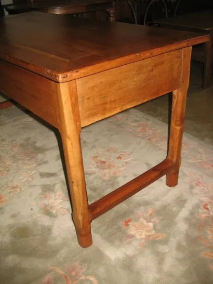 19TH C CHERRYWOOD DESK