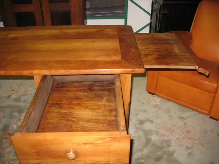 19TH C CHERRYWOOD DESK