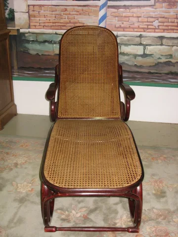 Chaise-longue "Thonet" en hêtre XXe