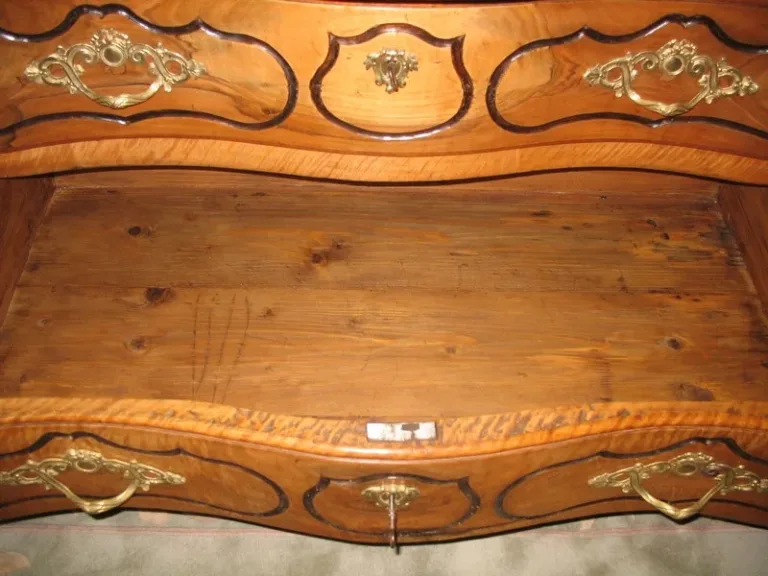 LOUIS XVI PERIODO COFRE DE CAJONES