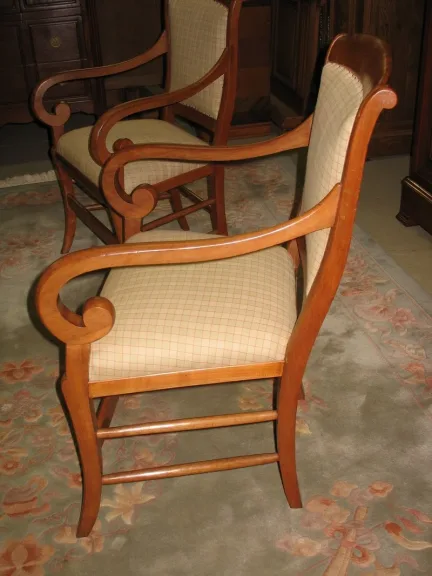 PAAR VAN 19 C C ARMCHAIRS