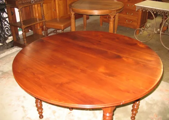 Table ronde en Acajou massif XIXe