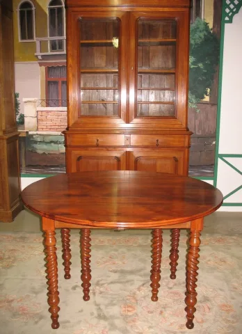 Table ronde en Acajou massif XIXe