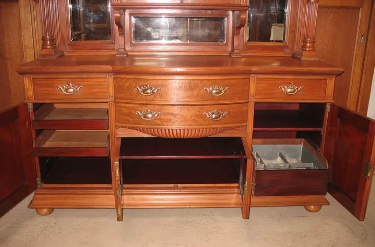 NEDERLANDS CABINET IN MAHOGANY