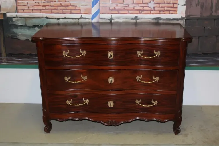 LOUIS XV PERIODE BORST VAN LADE