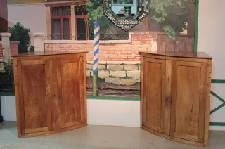 PAAR ECKSCHRÄNKE