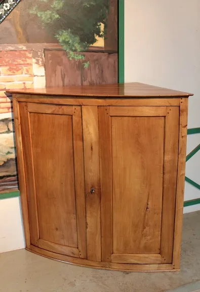 COPPIA DI CUPBOARD DI CORNER