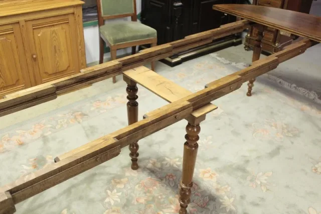 19TH C OVAL PINE TABLE