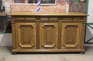 OAK BUFFET