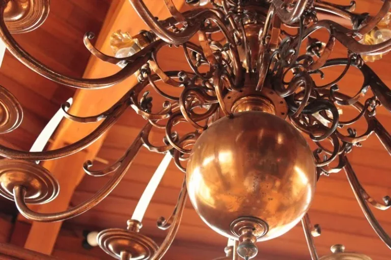 LUCE A BRONZO DELL'ERIA 20 ° C