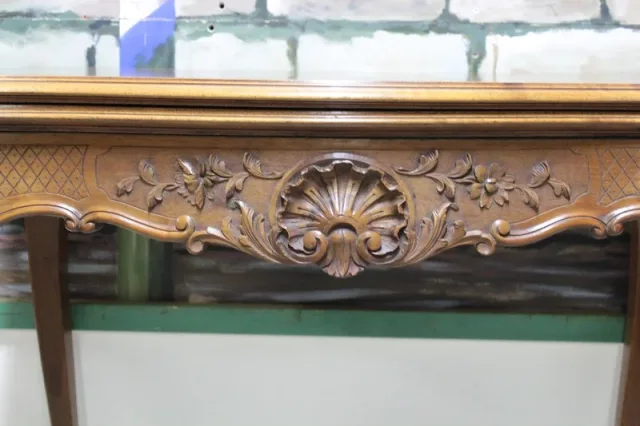 Table à jeux de style Louis XV en noyer XXe