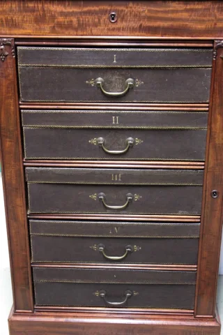 Cartonnier Ecritoire en acajou XIXeme