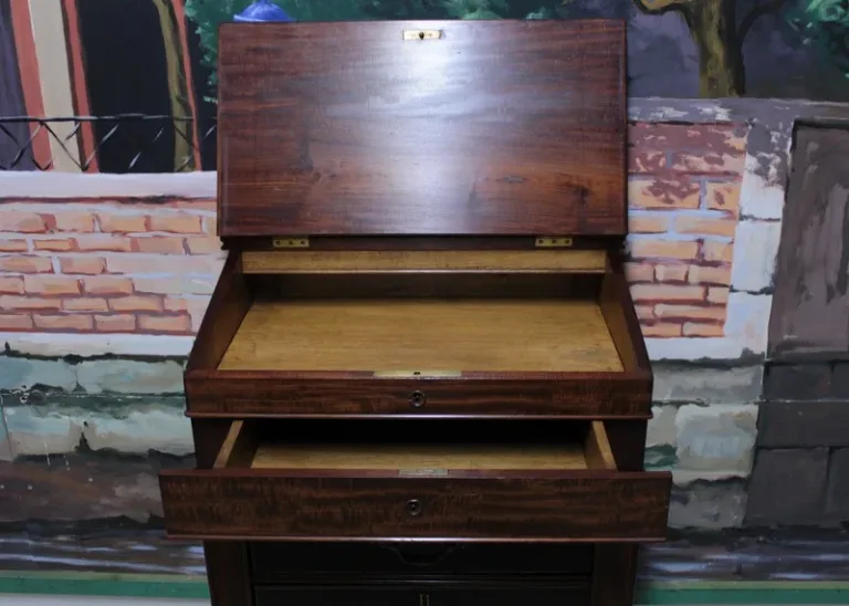 Cartonnier Ecritoire en acajou XIXeme