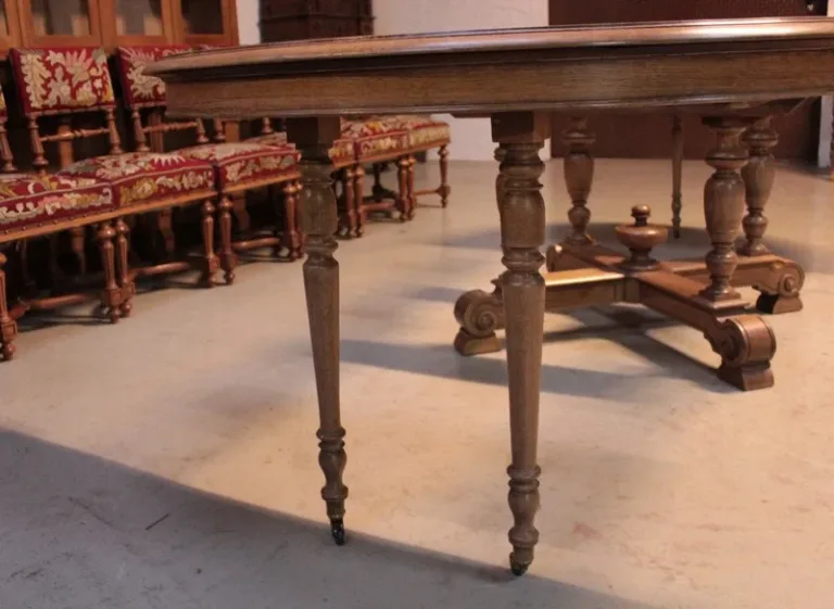 Table-Guéridon en chêne XXeme
