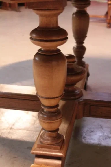 Table-Guéridon en chêne XXeme