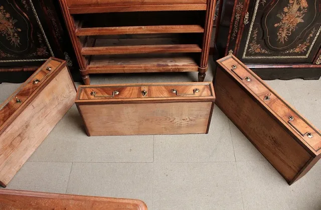 Louis XVI period drop leaf Secrétaire